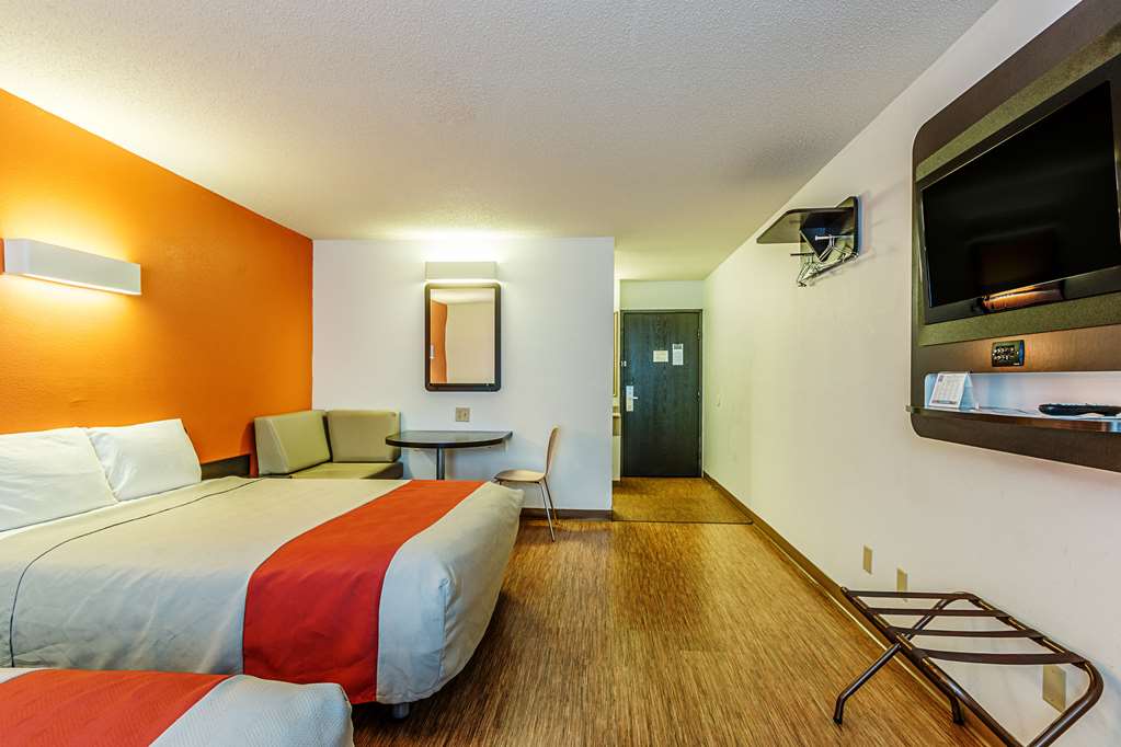 Motel 6 Wisconsin Rapids WI - photo 8