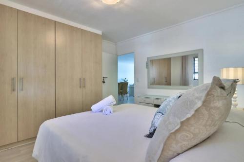 Stylish sea facing apartment with underground parking