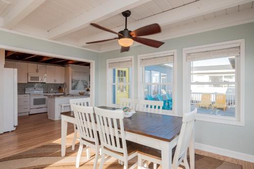 A Little Nauti by Oak Island Accommodations - photo 46