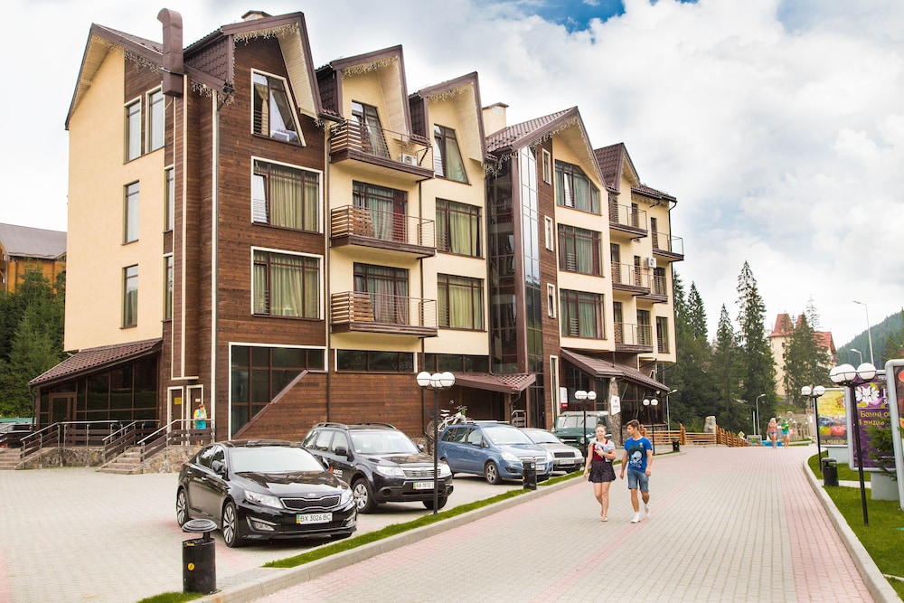 VIP Aparts Bukovel - carbon neutral hotel in Nadvirna