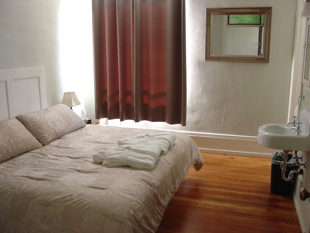 Centralia Square Grand Ballroom and Vintage Hotel - photo 17