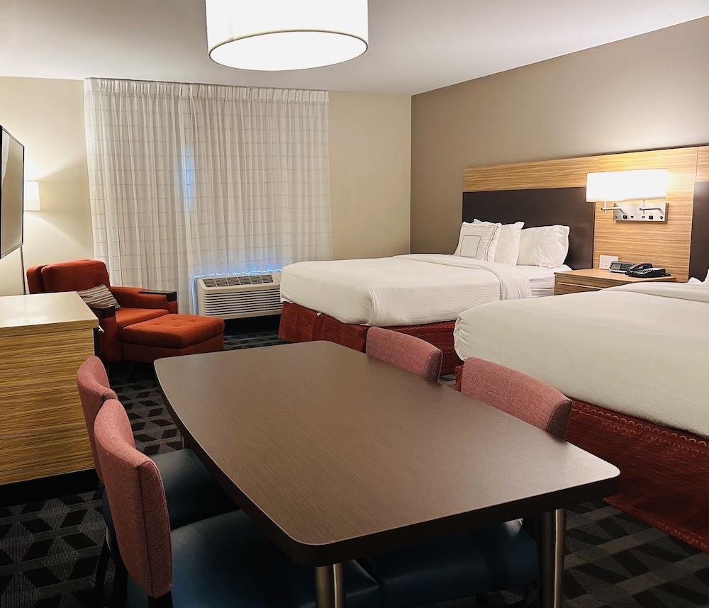 TownePlace Suites by Marriott Clinton - photo 7