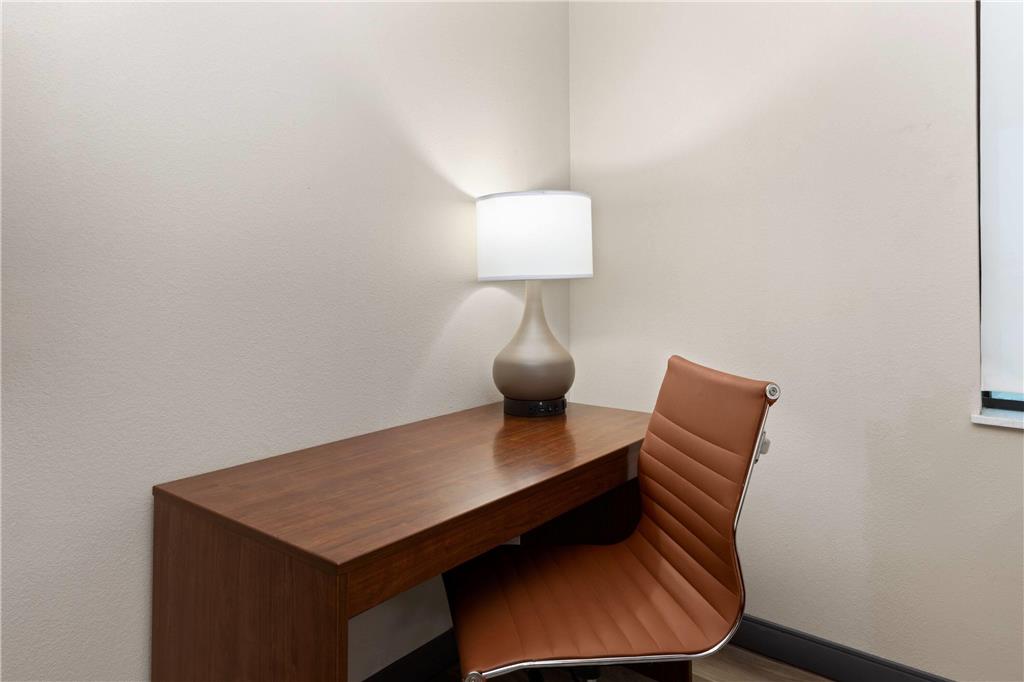Hawthorn Extended Stay by Wyndham College Station South - photo 24