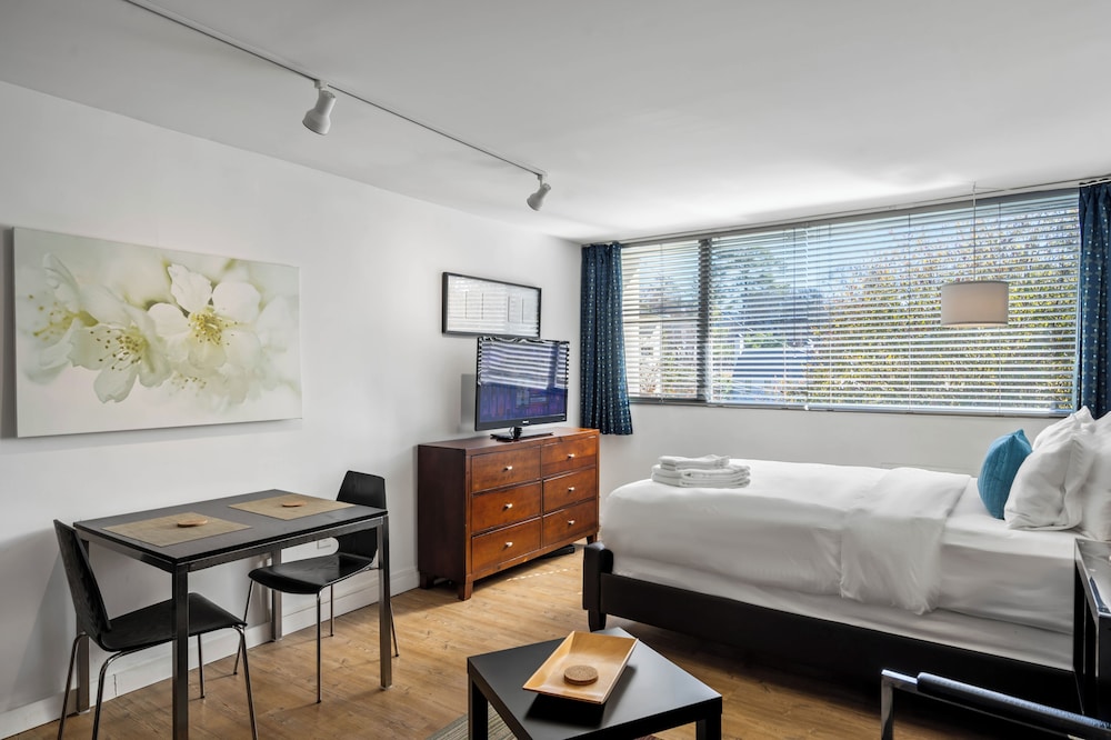 Studios On 25th by BCA Furnished Apts - photo 12