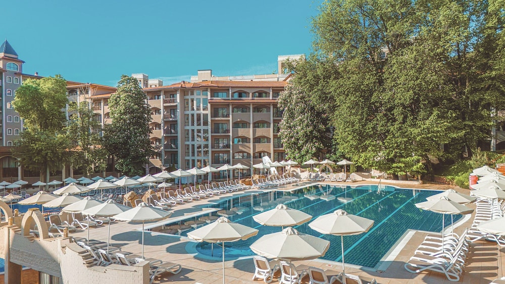 Grifid Aqua Club Bolero — 4-Star Luxury Hotel in Zlatni Pyasatsi, Bulgaria