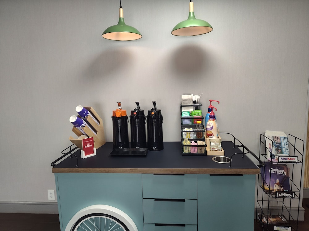 Spark by Hilton Stevensville - photo 2