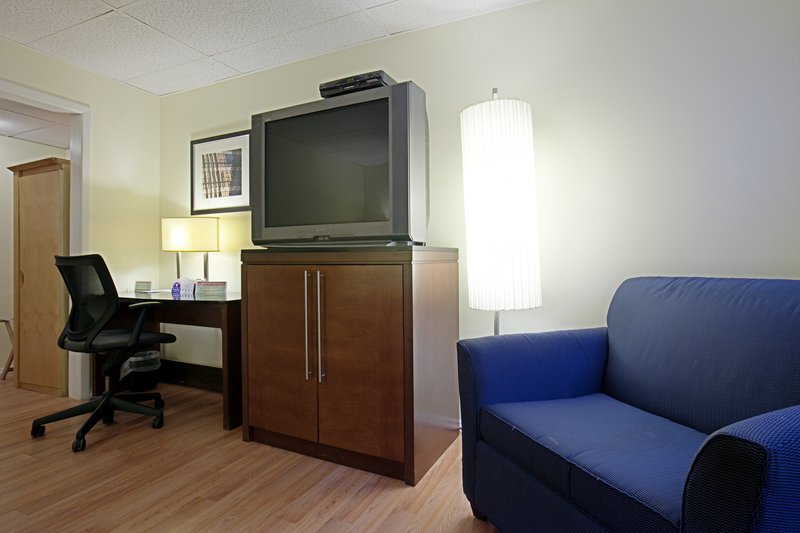 Americas Best Value Inn Highland Poughkeepsie - photo 3