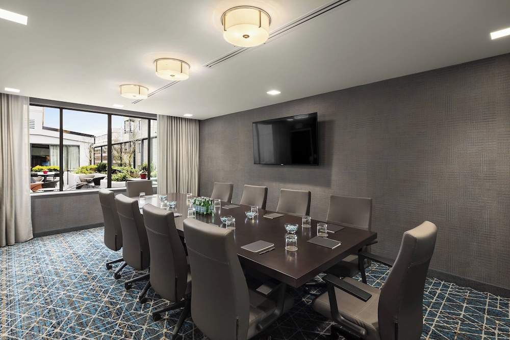 Courtyard By Marriott Seattle Northgate - photo 32
