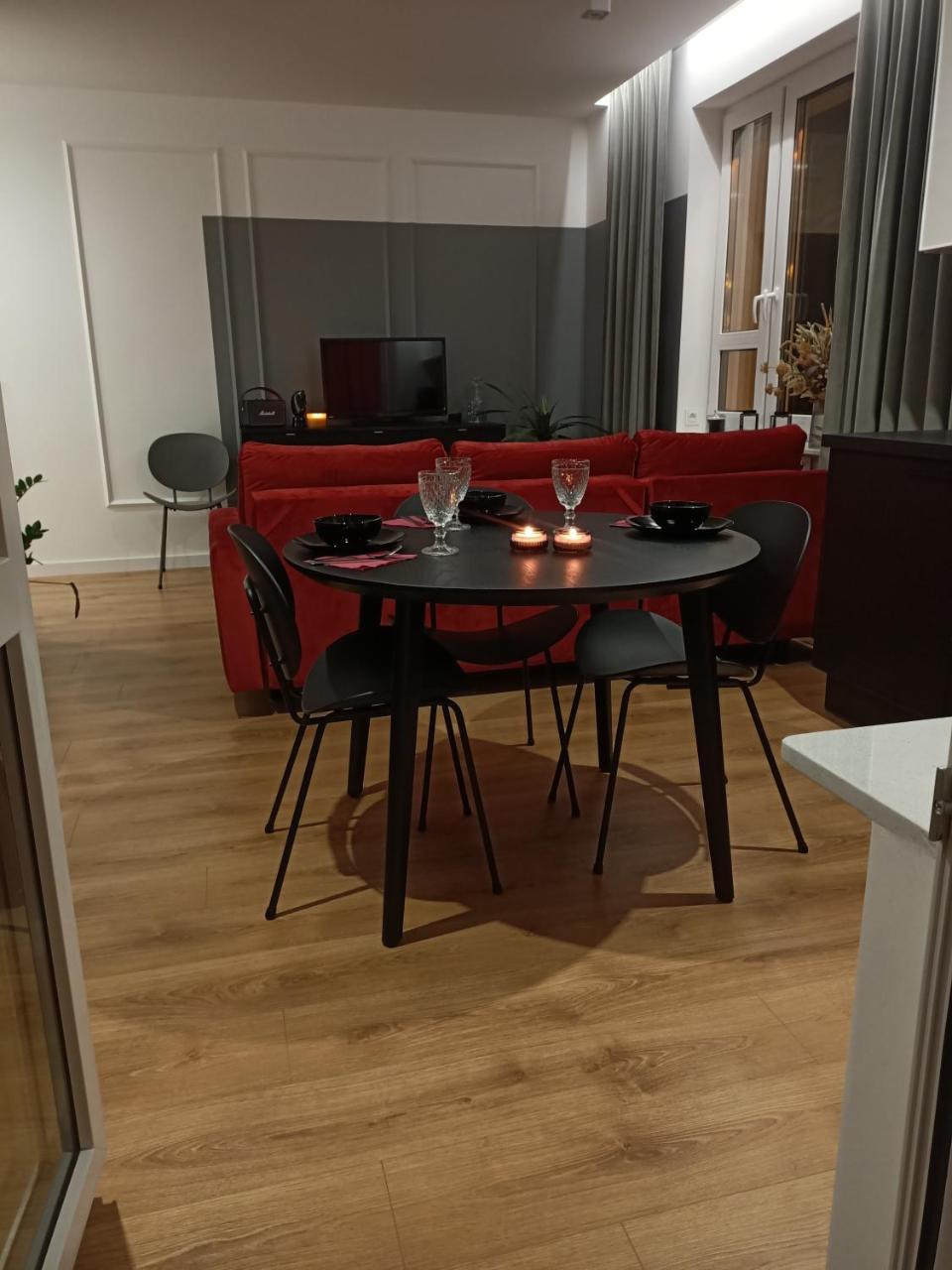 Flatmore Apartament Długa 8m6 — 4-Star Luxury Hotel in Zielona Gora, Poland