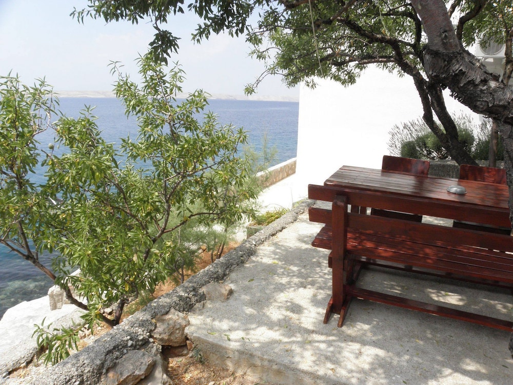 Neda 5 m From sea SA1 in Karlobag, Croatia