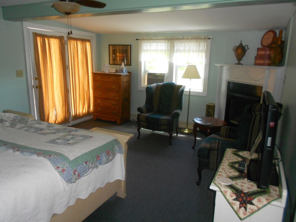 Eastman Inn - photo 29