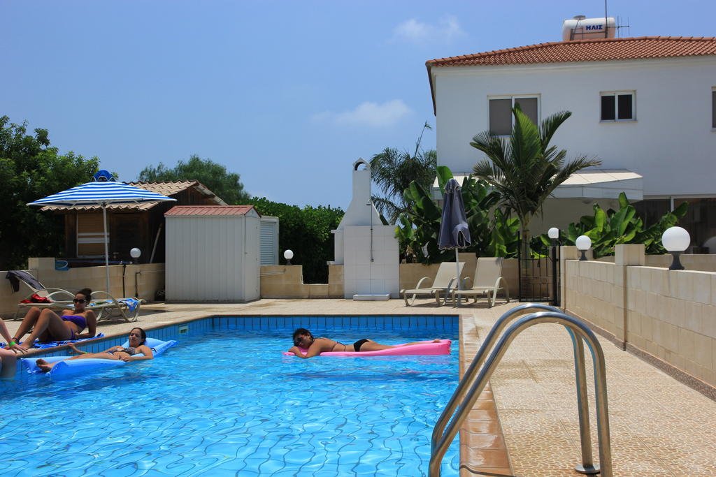 Green Bay Villas