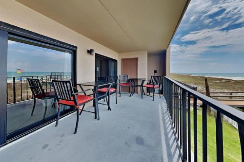 Ocean Breeze West #202 — 4-Star Luxury Hotel in Pensacola, United States