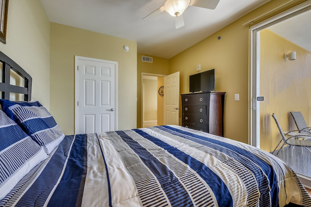 Splash Beach Resort by Book That Condo - photo 14