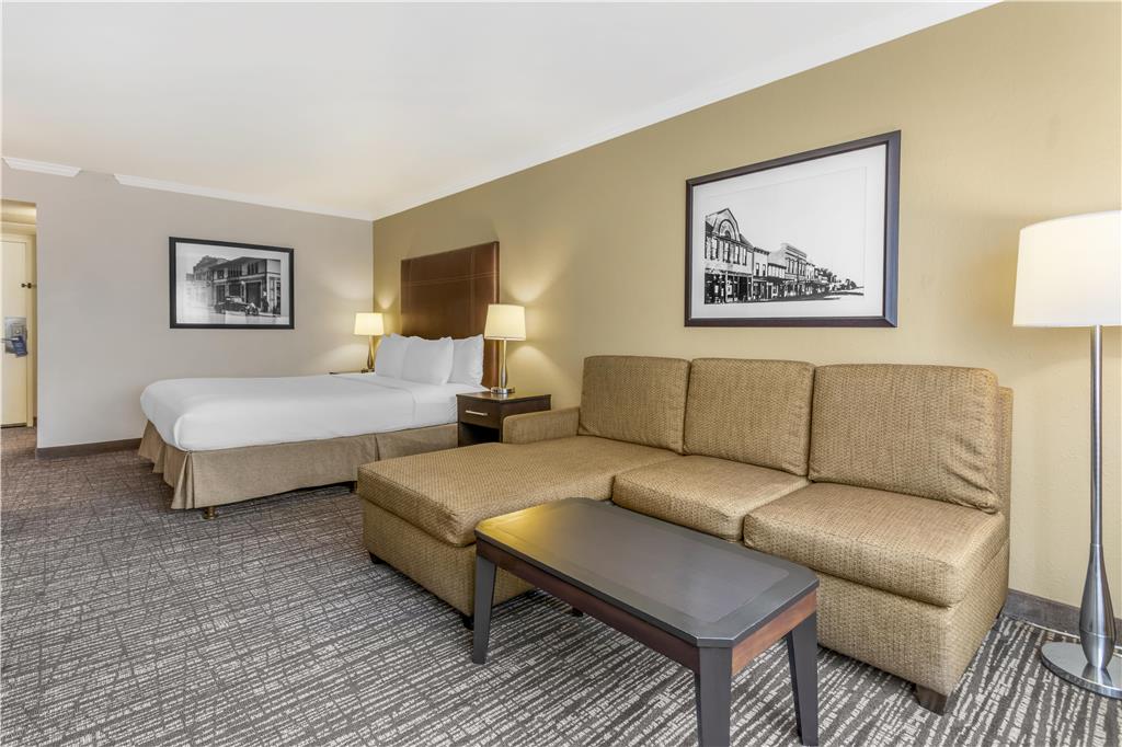 Best Western Plus Garden Court Inn - photo 21