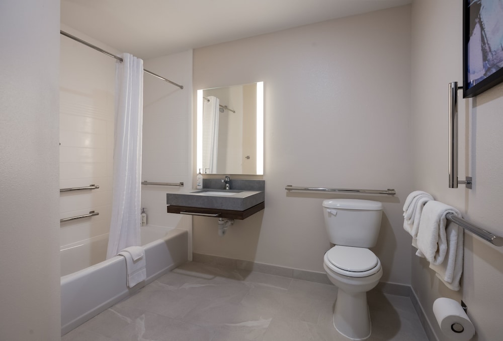 Candlewood Suites Lafayette River Ranch an IHG Hotel - photo 24