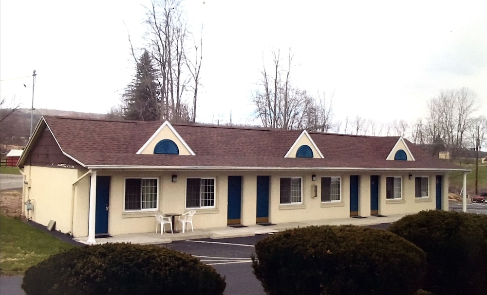 Economy Inn Ithaca - photo 4