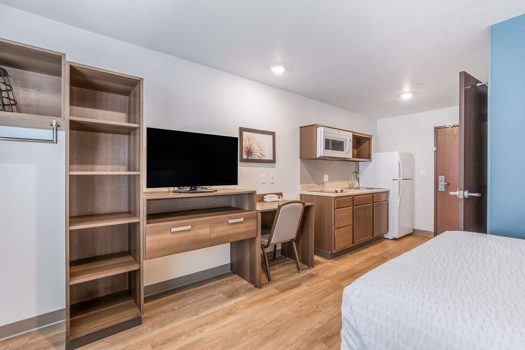 WoodSpring Suites Chicago Midway - photo 11