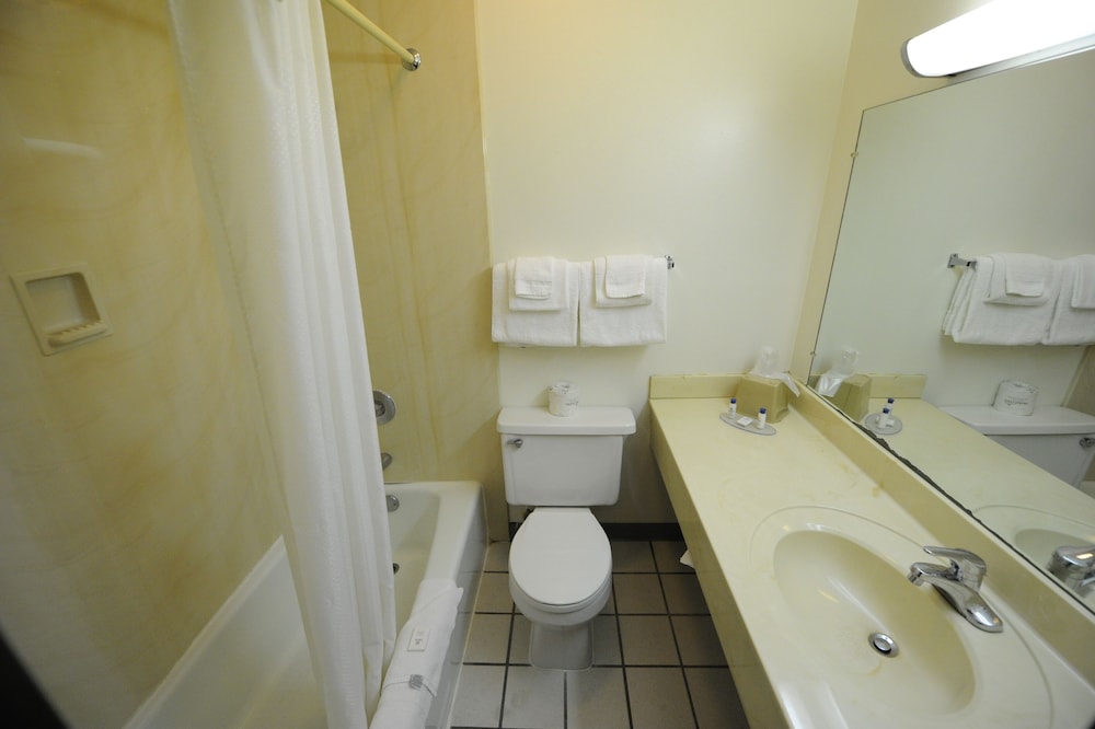 Heritage Inn - photo 22