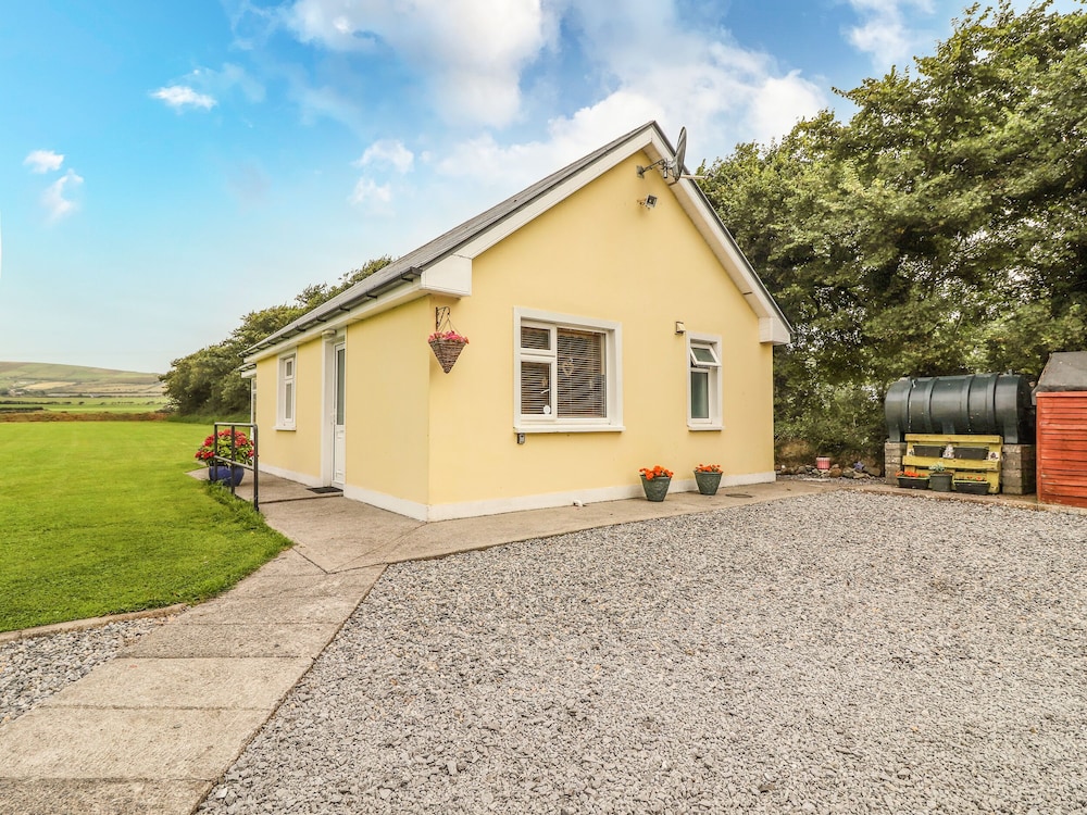 Moybella Lodge — 4-Star Luxury Hotel in Ballybunnion, Republic of Ireland
