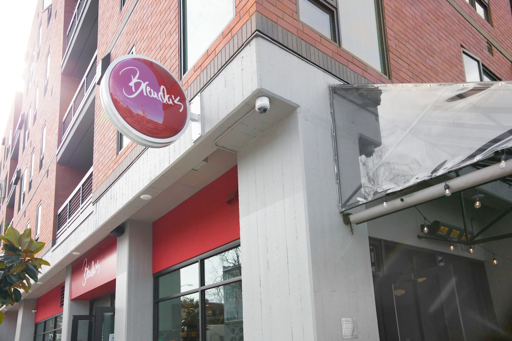 Signature Inn Oakland in Oakland, United States