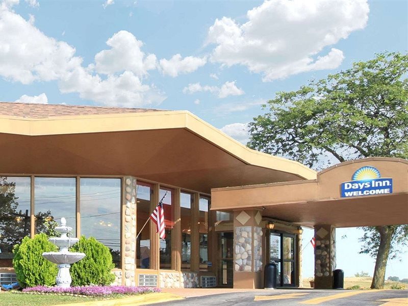 Days Inn by Wyndham Toledo in Toledo, United States