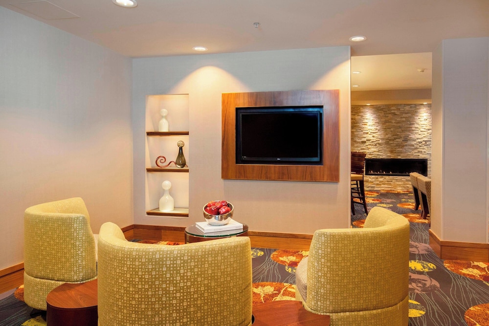 Courtyard by Marriott Ithaca Airport University - photo 25