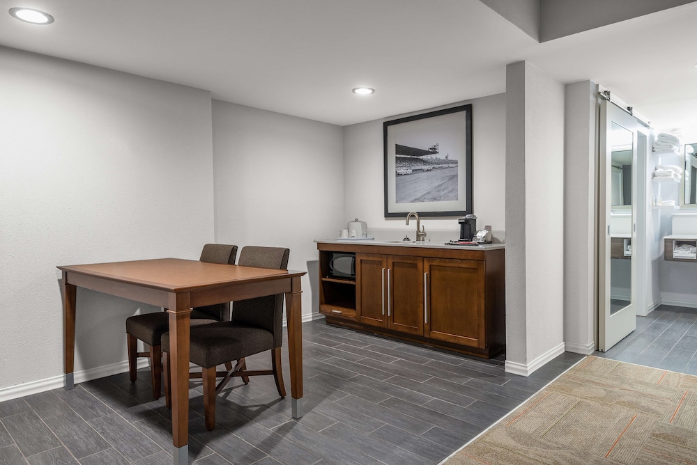 Hampton Inn & Suites Florence Center - photo 12