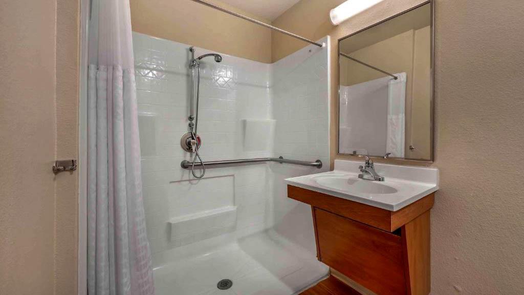 Studio 6 Extended Stay Bossier City LA Shreveport - photo 16