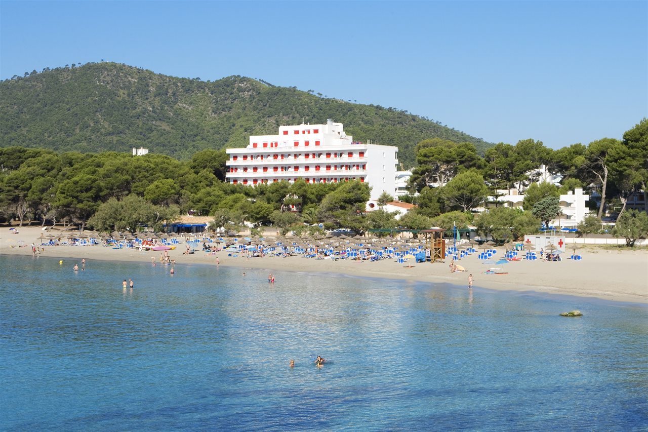Universal Hotel Laguna — Capdepera — photo 2