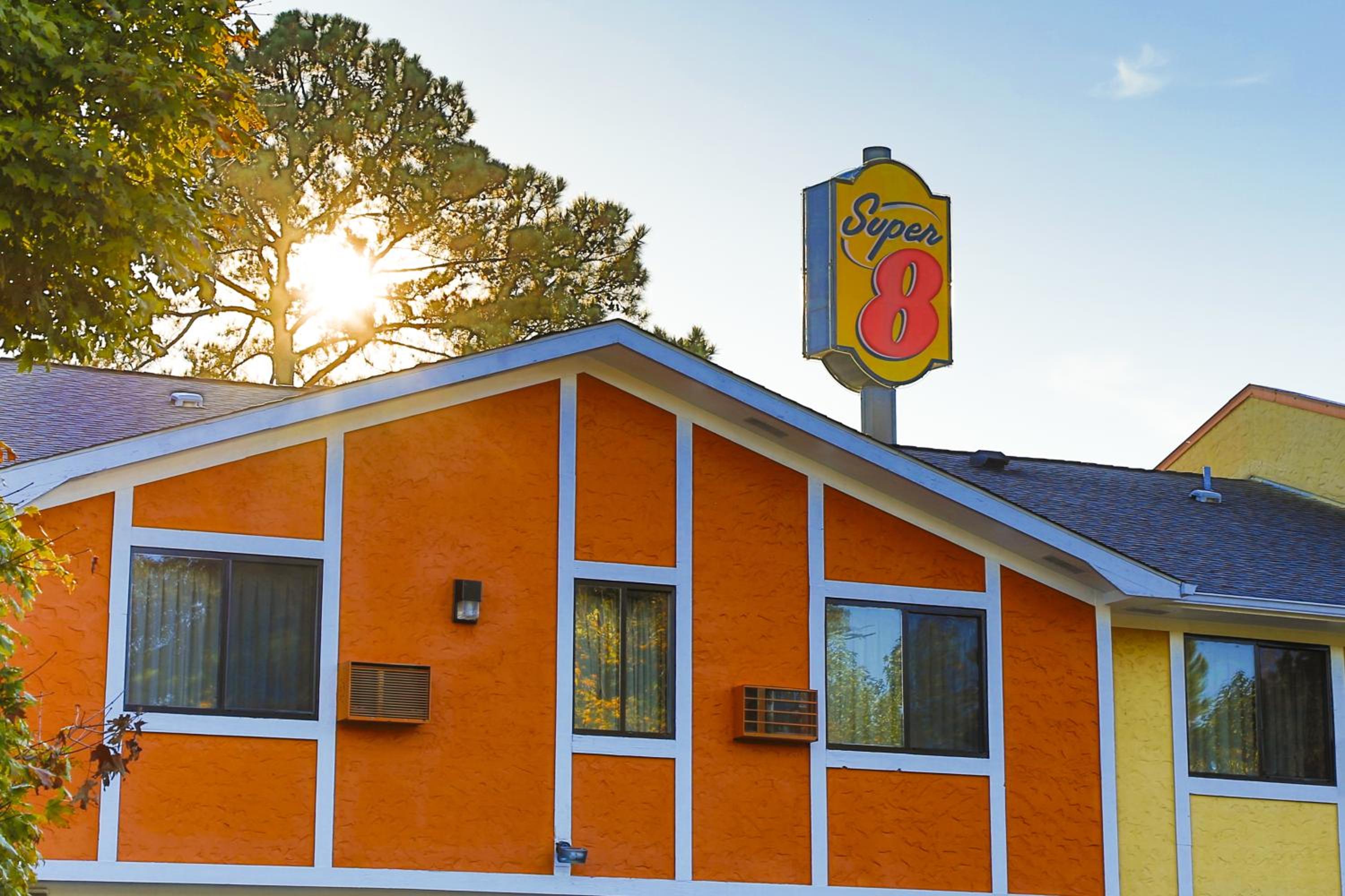 Super 8 by Wyndham Charlotte University - photo 2