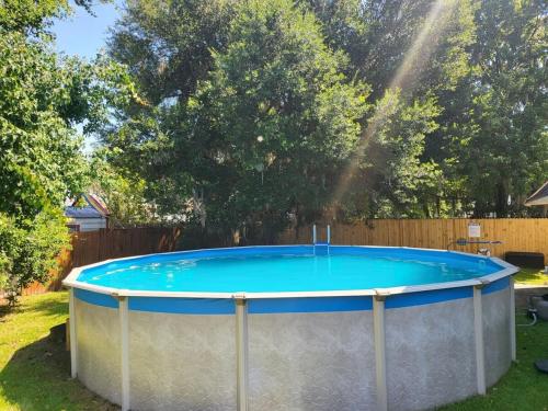Laurelwood Group Escape with Pool & Fenced Yard in Savannah, United States