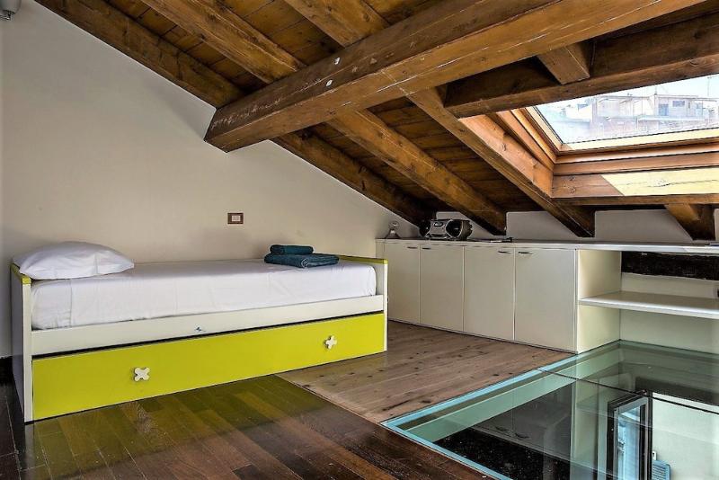 Ponte Vetero 11 Apartment — 4-Star Luxury Hotel in Milan, Italy