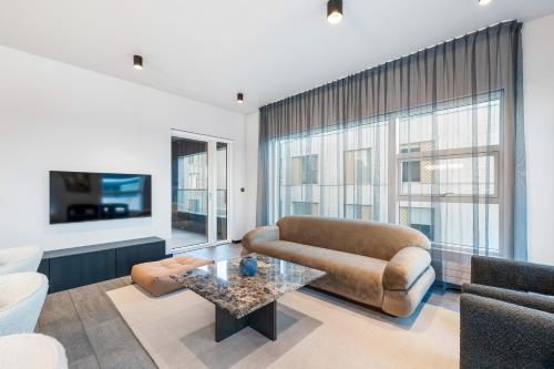Harbour Lux 3BR & 2BA in the Heart of the City with Free Parking