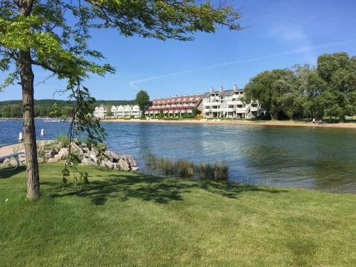 111 Water Street Inn — hotel in Boyne City