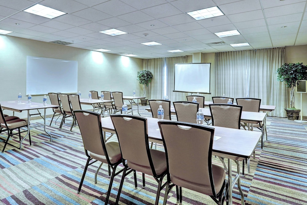 Fairfield Inn & Suites by Marriott Edison South Plainfield - photo 39