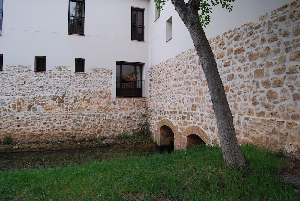 Hotel Rural Molino Bajo — Monreal Del Campo