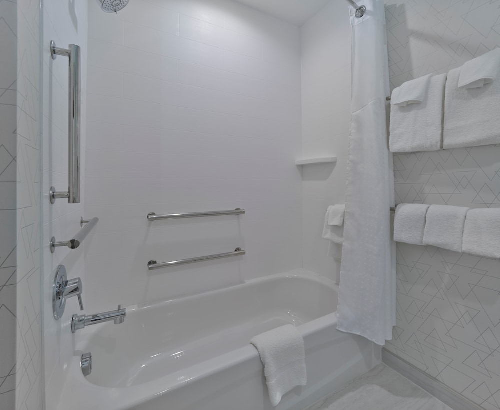 Holiday Inn Express Huntsville Space Center by IHG - photo 18