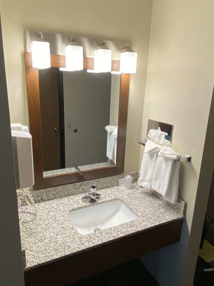 The Center Inn - photo 33