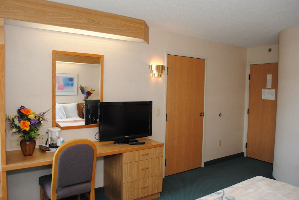 Rodeway Inn Willington North - photo 14