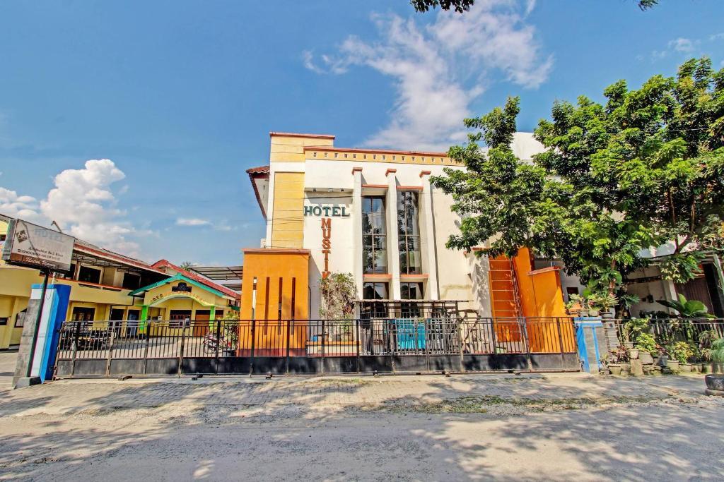 Capital O 91355 Hotel Mustika 1 Syariah — Blora