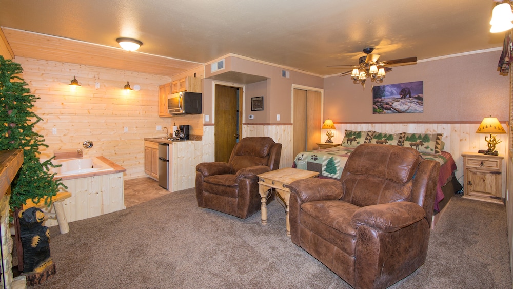 Upper Canyon Inn & Cabins - photo 72
