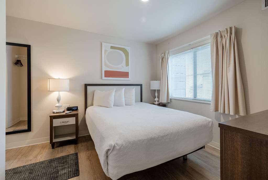 WaterWalk Extended Stay by Wyndham Wichita - photo 12