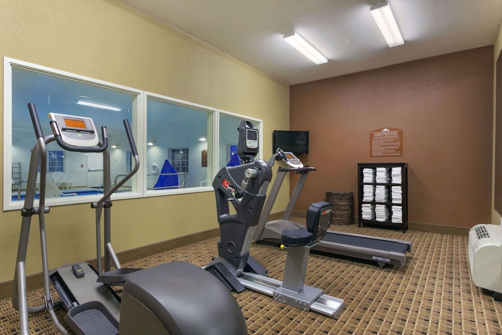Microtel Inn And Suites Minot - photo 17