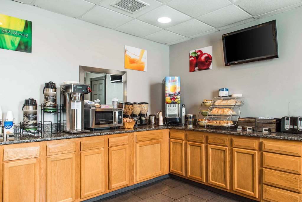 Quality Inn Austintown Youngstown West - photo 34