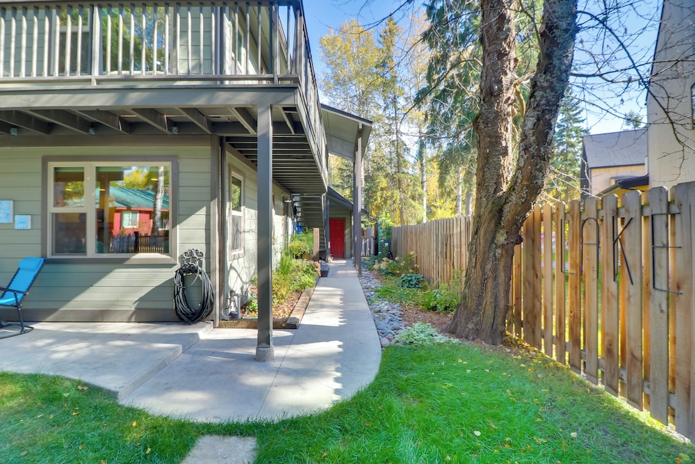 5 Mi to Whitefish Resort: Getaway w Shared Patio - photo 15