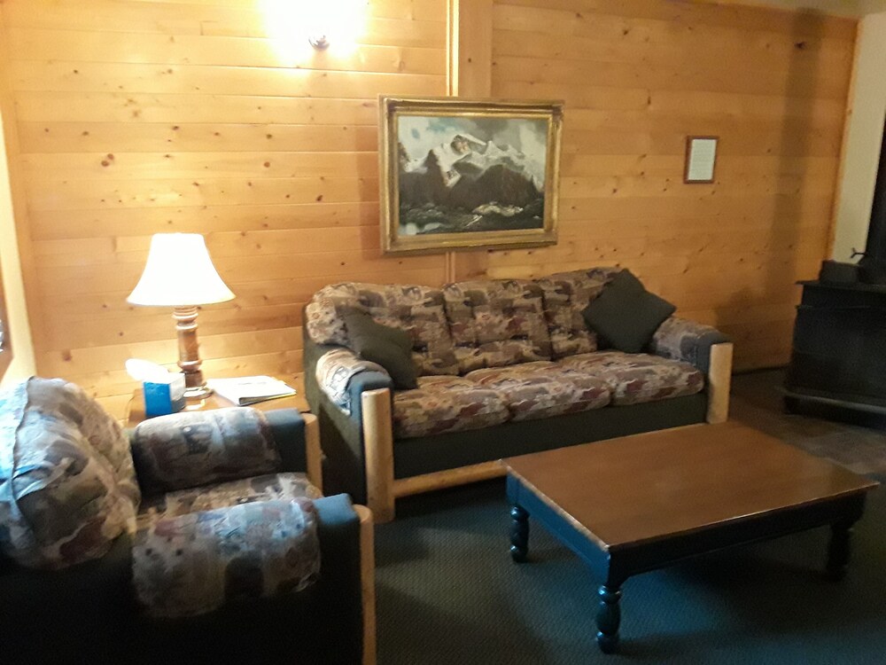 Pinewoods Resort - photo 25