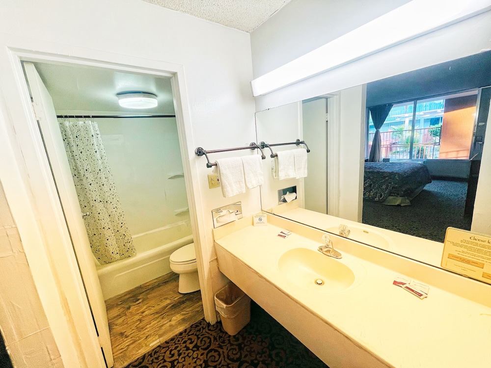 Glh Hotel - photo 11