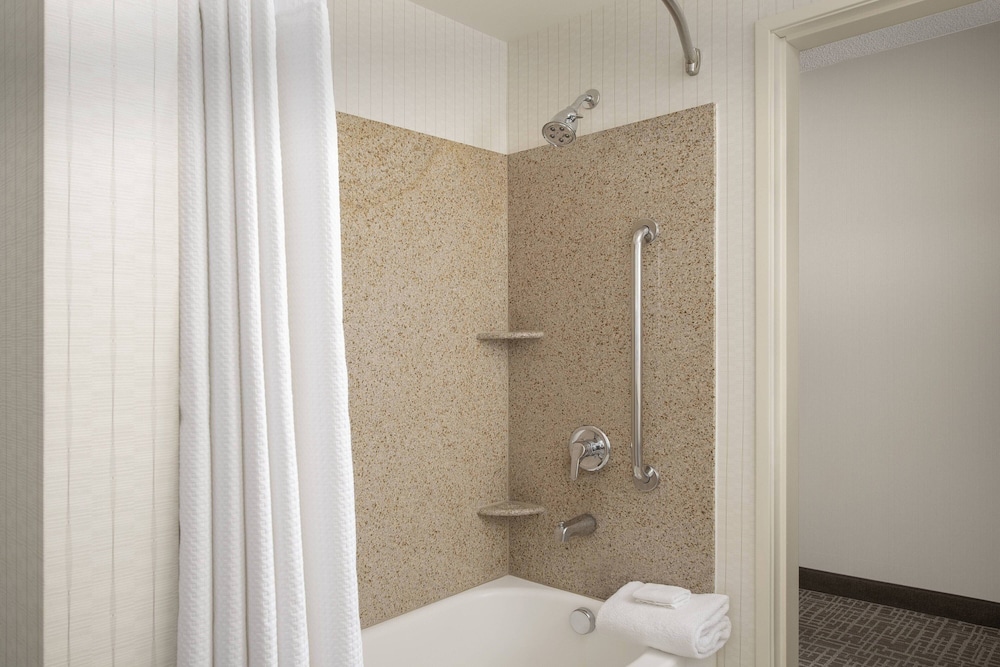 Courtyard by Marriott Tacoma Downtown - photo 42