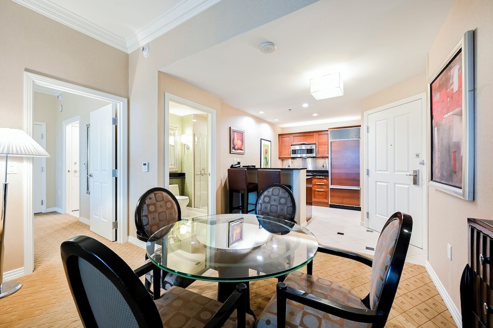 StripViewSuites at Signature - photo 84